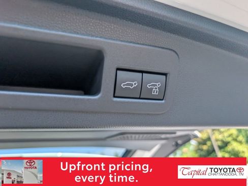 Used 2025 Toyota 4Runner Trailhunter AWD/4WD image 9