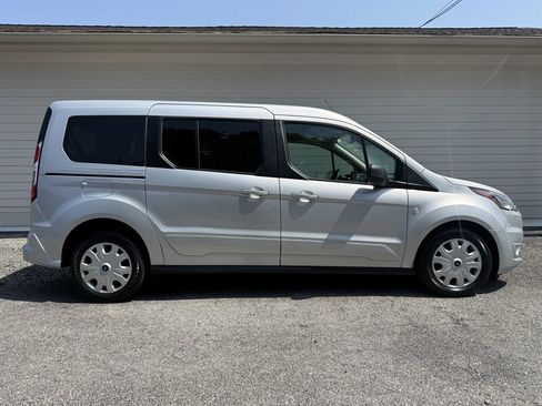 Used 2022 Ford Transit Connect XLT FWD image 1