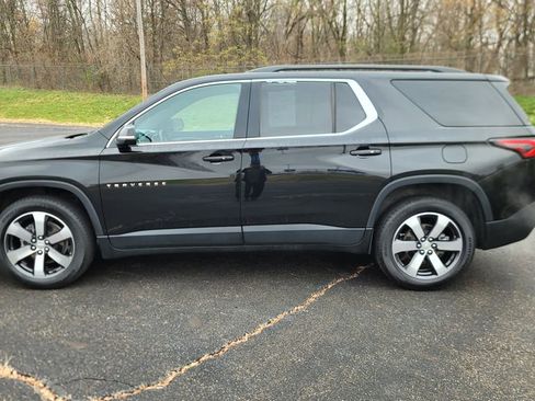 Used 2023 Chevrolet Traverse LT w/ LT Premium Package image 7