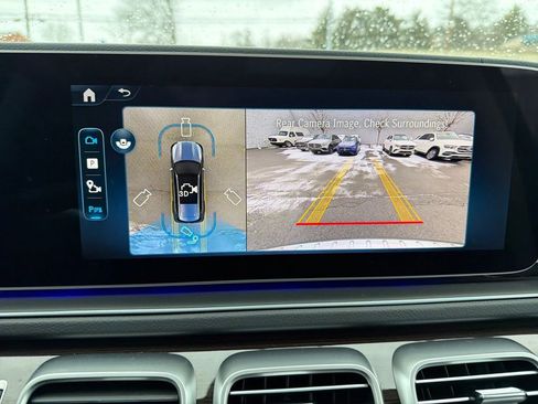 Used 2025 Mercedes-Benz GLS 450 4MATIC image 23