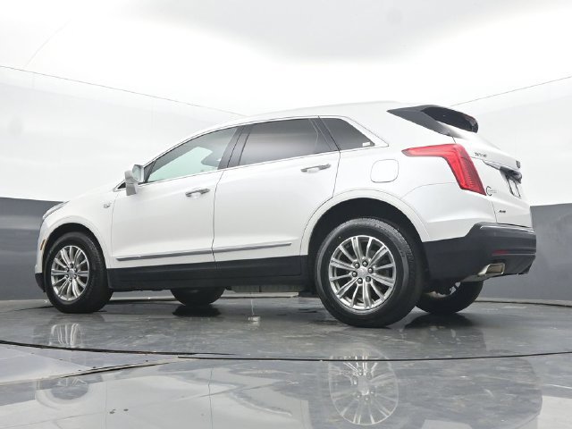 Used 2017 Cadillac XT5 Luxury w/ Driver Awareness Package AWD/4WD image 46