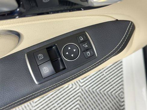 Used 2020 Mercedes-Benz SLC 300 image 11
