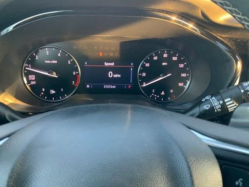 Used 2022 Buick Envision Preferred image 22