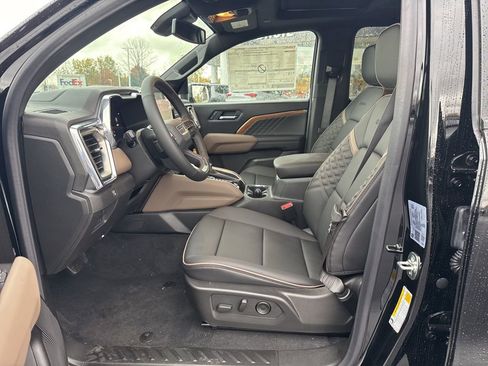 New 2026 GMC Canyon Denali w/ LPO, Denali Black Edition image 9