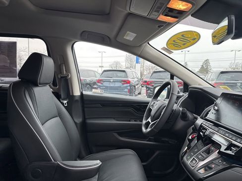 Certified 2026 Honda Odyssey Elite image 17