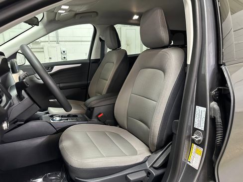 Certified 2022 Ford Escape S image 8