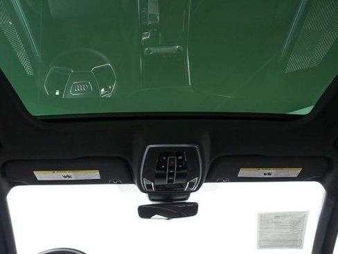 Used 2022 Audi A8 L 3.0T image 21