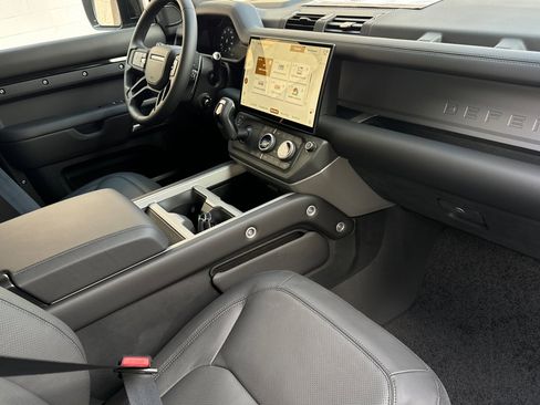 New 2026 Land Rover Defender 130 V8 image 16