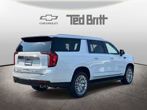 Certified 2023 GMC Yukon XL Denali AWD/4WD image 4