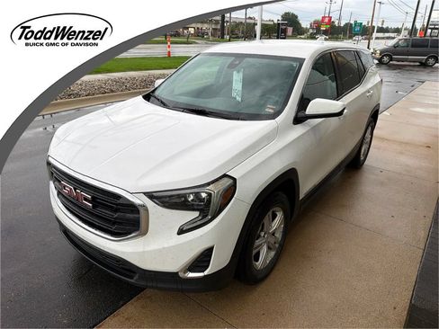 Used 2020 GMC Terrain SLE w/ LPO, Floor Liner Package FWD image 1