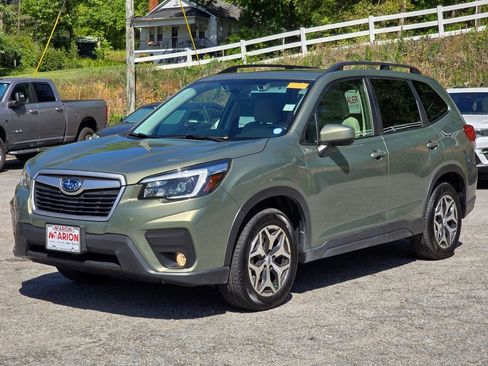 Used 2021 Subaru Forester Premium AWD/4WD image 2