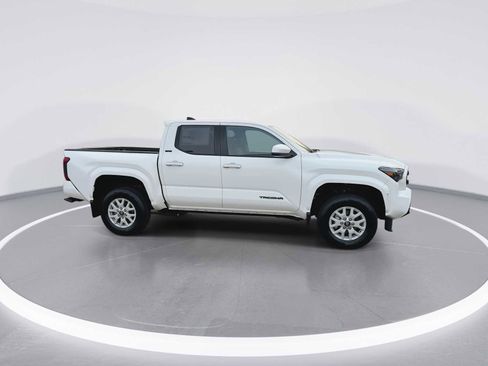 New 2025 Toyota Tacoma SR5 image 9