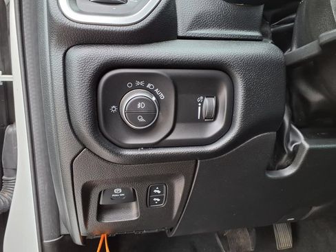 Used 2022 RAM 1500 Big Horn AWD/4WD image 25