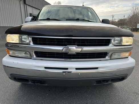 Used 2002 Chevrolet Suburban LT AWD/4WD image 6