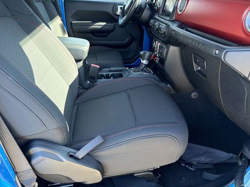 Used 2022 Jeep Wrangler Unlimited Rubicon w/ LED Lighting Group image 16