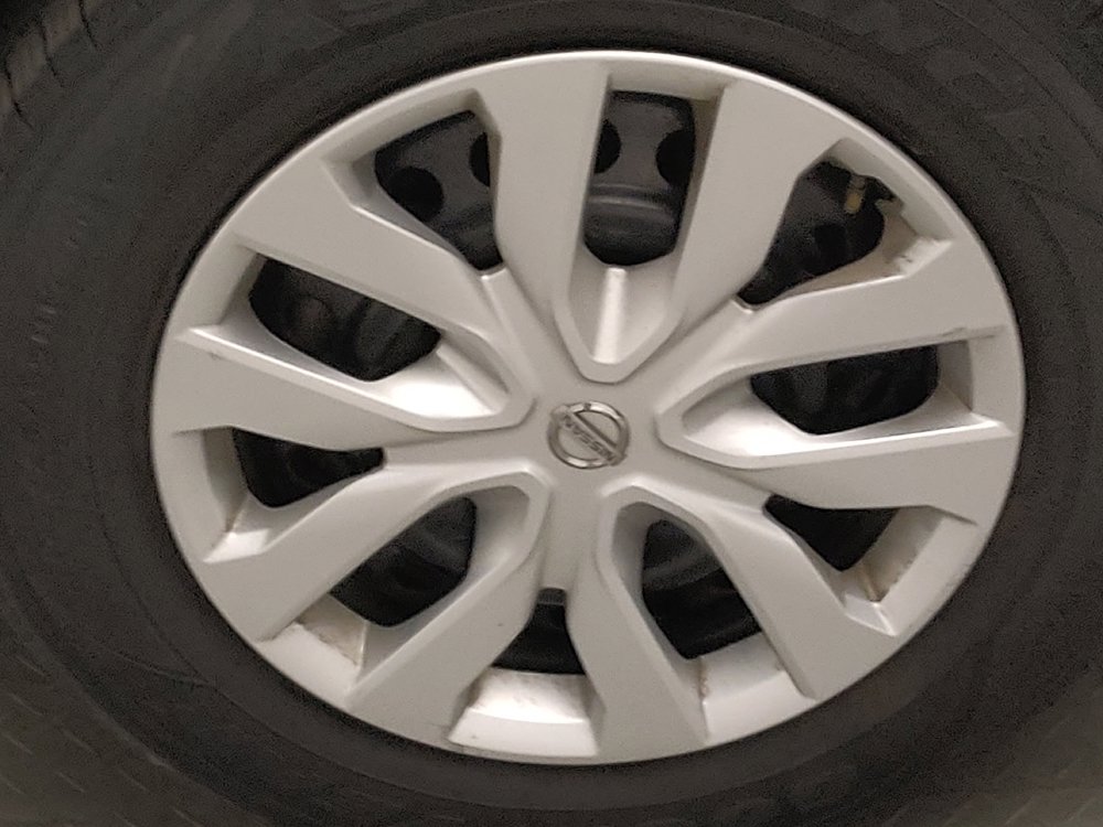 Used 2018 Nissan Rogue S FWD image 31