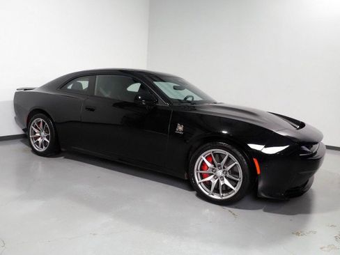 Used 2025 Dodge Charger Daytona Scat Pack w/ Track Pack image 1