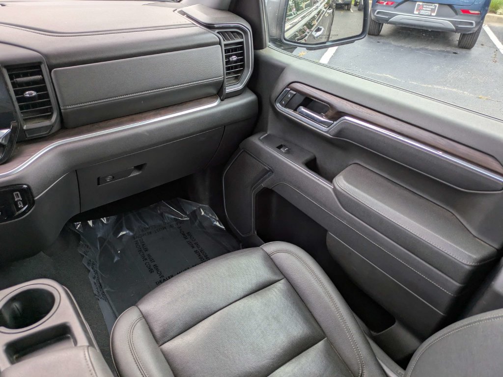 Used 2025 GMC Sierra 1500 SLT RWD image 17