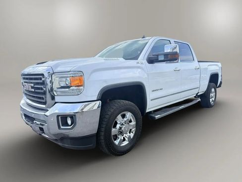 Used 2018 GMC Sierra 3500 SLT w/ Duramax Plus Package AWD/4WD image 4