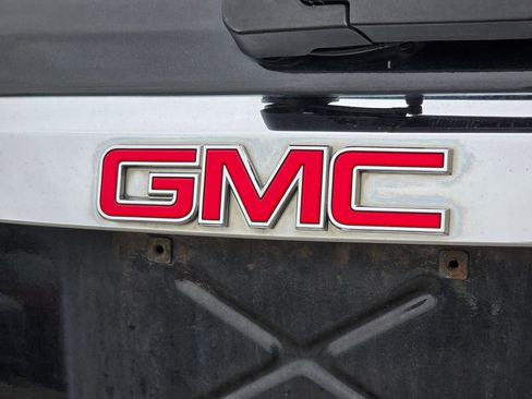 Used 2012 GMC Acadia Denali image 14