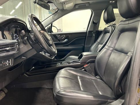 Certified 2022 Lincoln Corsair AWD w/ Premium Package image 9