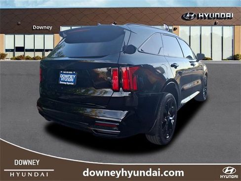 Used 2022 Kia Sorento SX image 3