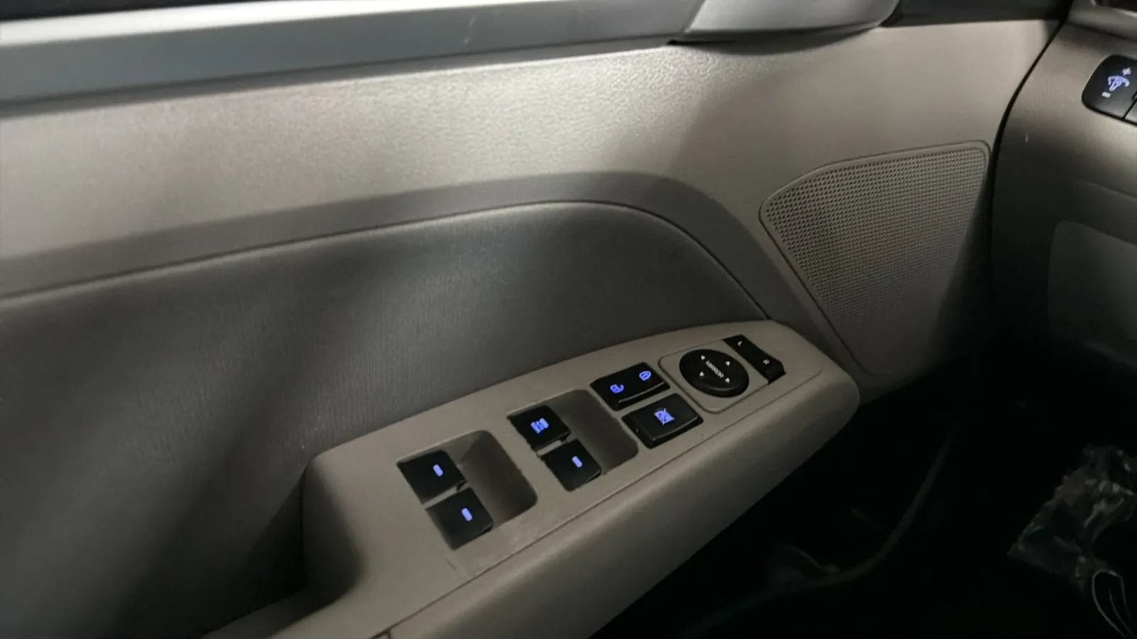 Used 2020 Hyundai Elantra SEL FWD image 15