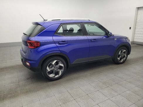 Used 2024 Hyundai Venue SEL image 10