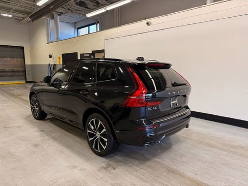 Used 2023 Volvo XC60 B5 Plus w/ Protection Package Premier image 3