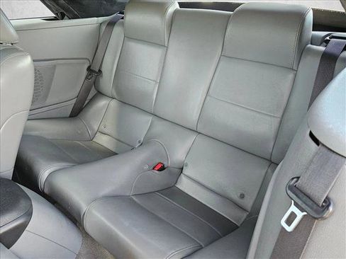 Used 2007 Ford Mustang Convertible RWD image 17
