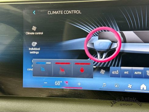 Used 2024 BMW iX xDrive50 w/ Sport Package AWD/4WD image 27