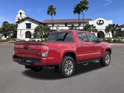 Used 2019 Toyota Tacoma Limited AWD/4WD image 2