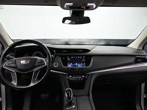Used 2019 Cadillac XT5 Premium Luxury AWD/4WD image 12
