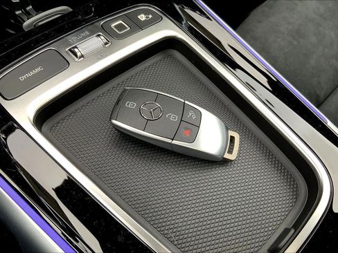 New 2026 Mercedes-Benz GLB 250 4MATIC image 21