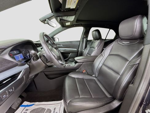 Used 2022 Cadillac XT4 Premium Luxury w/ Enhanced Visibility Package FWD image 22