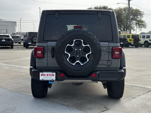 Used 2023 Jeep Wrangler Unlimited Rubicon 4xe image 9