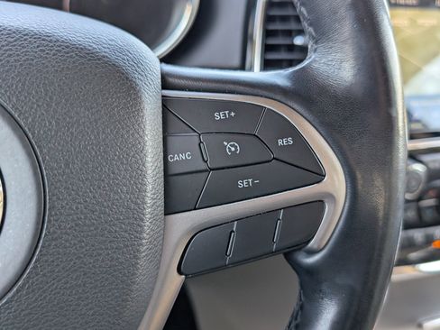 Used 2021 Jeep Grand Cherokee Limited image 24