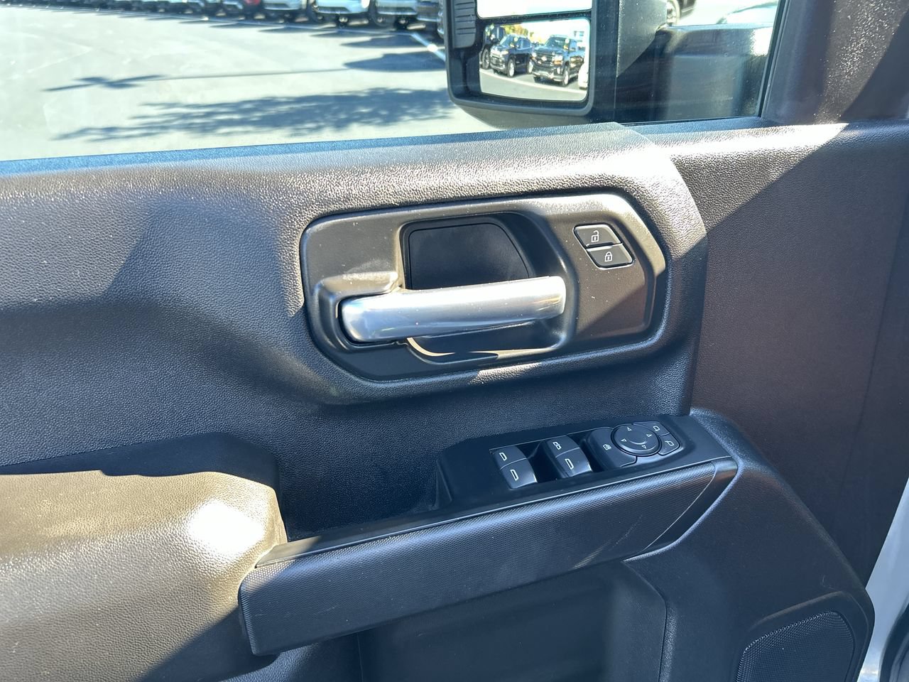 Used 2025 Chevrolet Silverado 2500 W/T AWD/4WD image 21