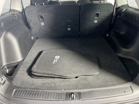 Used 2023 Jeep Grand Cherokee Laredo image 22