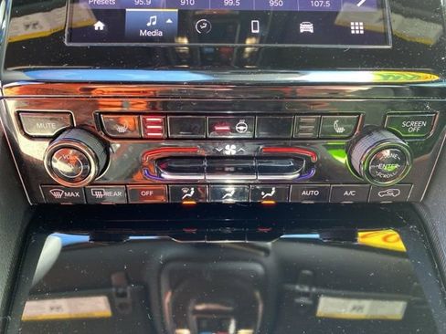 Used 2024 Jeep Grand Cherokee Altitude image 26