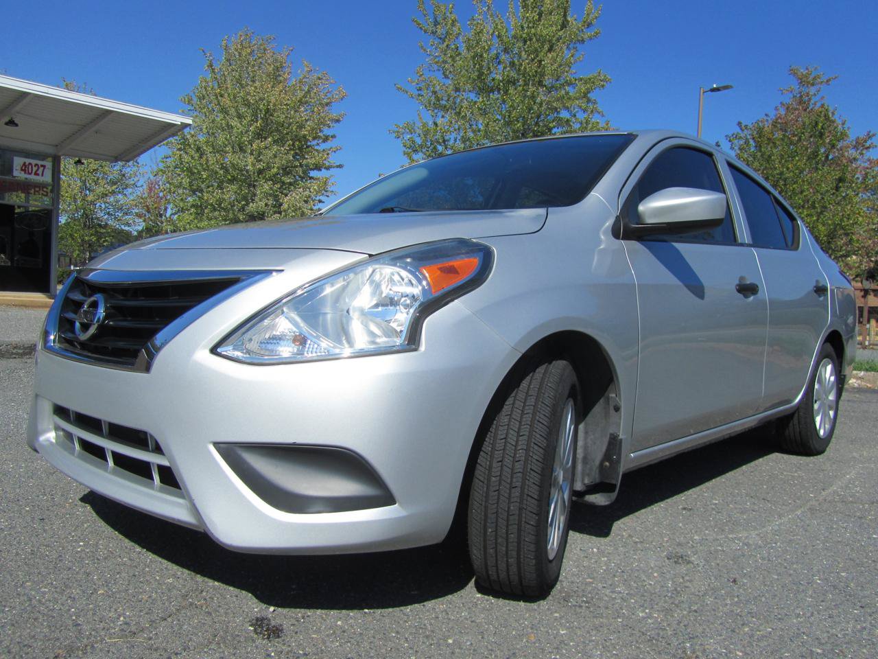 Used 2017 Nissan Versa S Plus FWD image 6