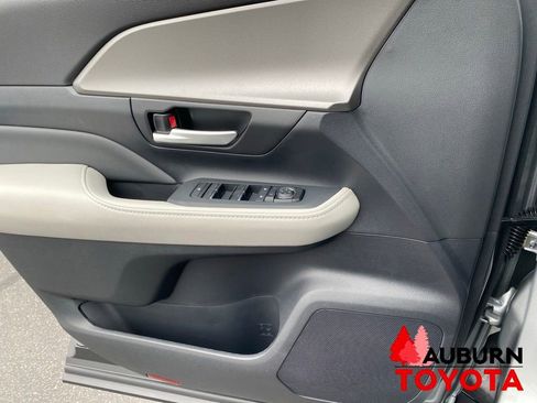 New 2026 Toyota Grand Highlander AWD Hybrid image 34