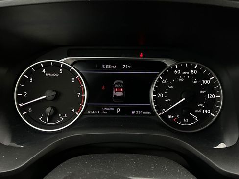 Used 2025 Nissan Rogue SV image 37