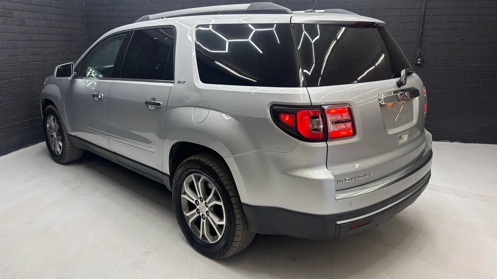 Used 2014 GMC Acadia SLT FWD image 4