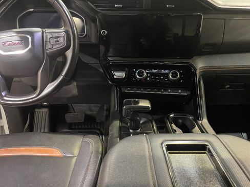 Used 2022 GMC Sierra 1500 AT4 w/ AT4 Premium Package image 12