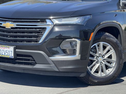 Certified 2023 Chevrolet Traverse LT w/ Rear Camera Mirror Package image 3