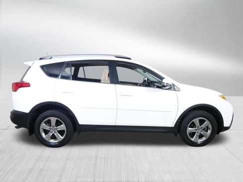 Used 2015 Toyota RAV4 XLE AWD/4WD image 8