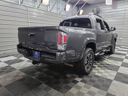 Used 2021 Toyota Tacoma TRD Sport w/ Technology Package RWD image 5