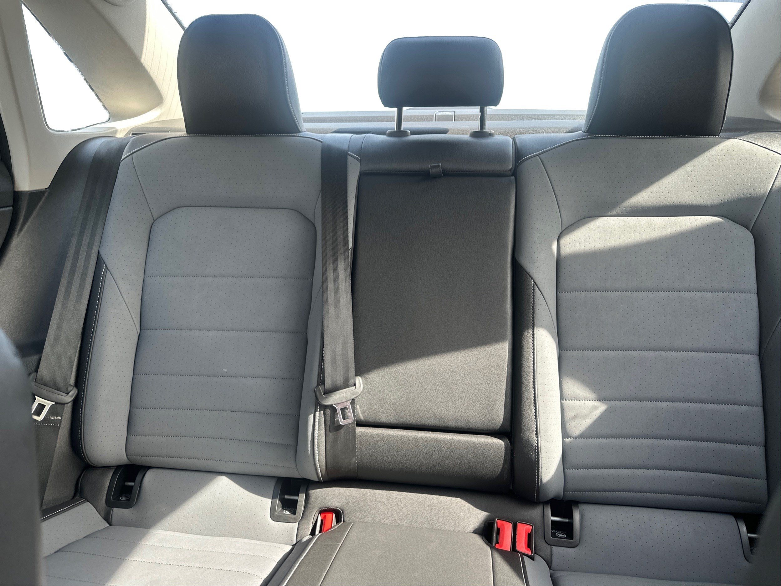 Used 2025 Volkswagen Jetta SE FWD image 13