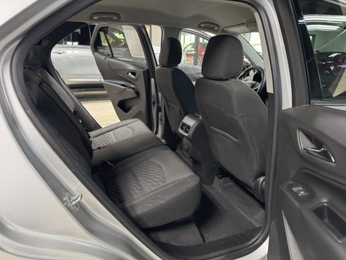 Used 2018 Chevrolet Equinox LT AWD/4WD image 11